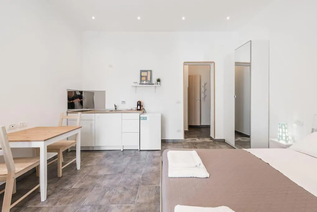 Art Of Sleep Apartment Bari Italy